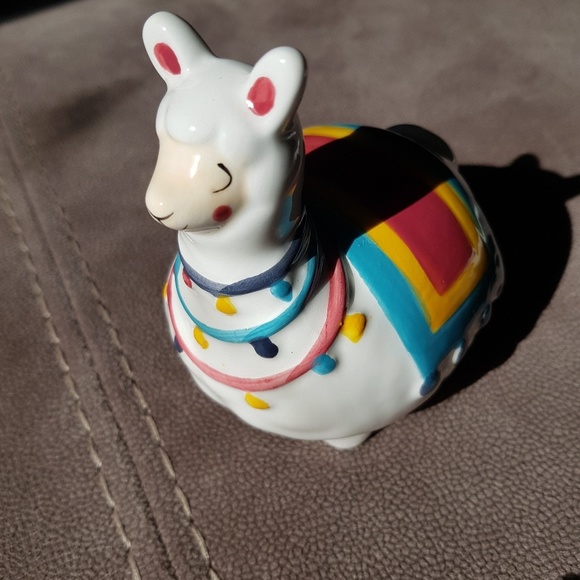 Llama 2 piece Dish Set - Picture 4 of 5